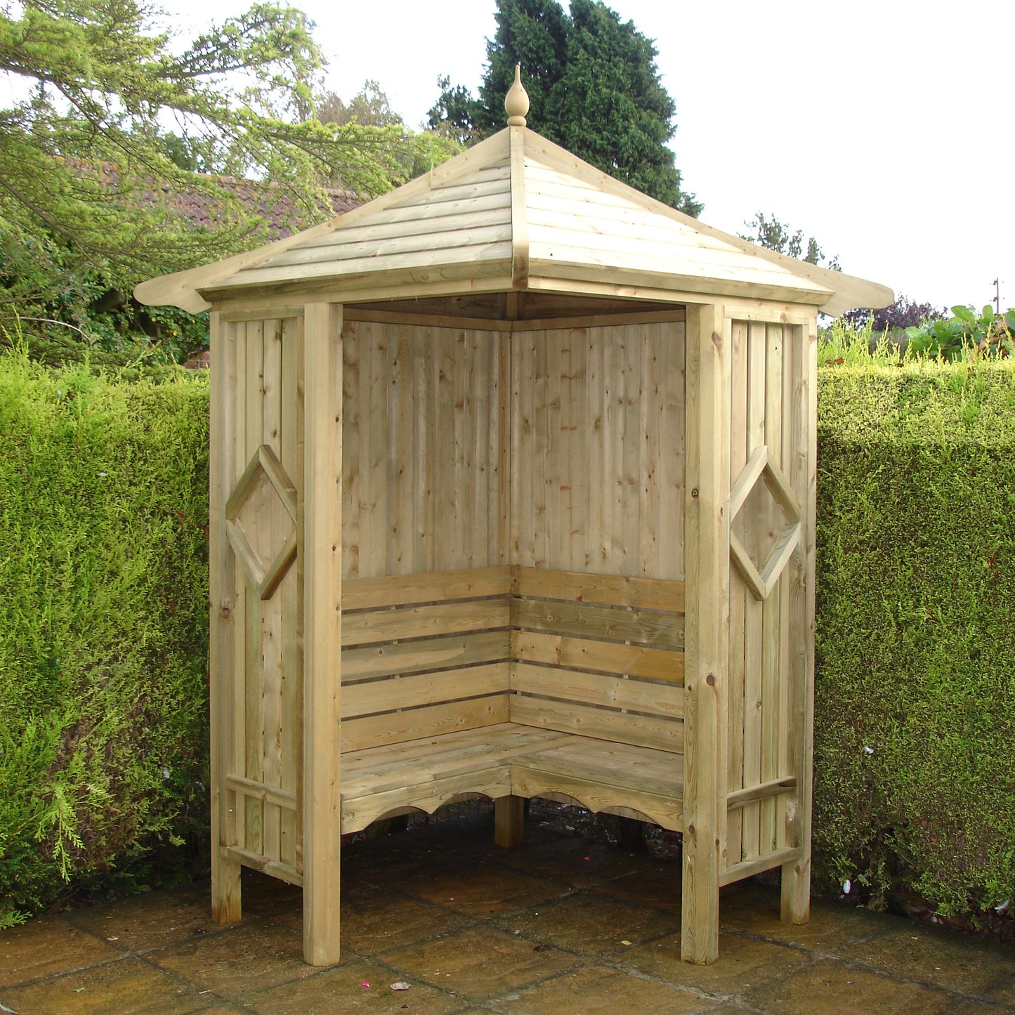 Corner Arbour